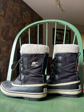 Sorel Black and Cream Lace-Up Women's Winter Boots